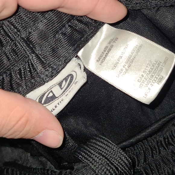 Athletic works shorts - Picture 2 of 2